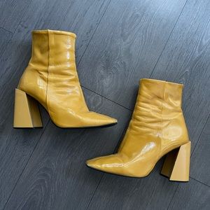 L’Intervalle Leather heeled boots
